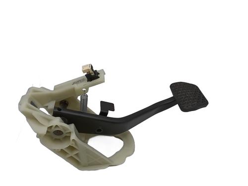 Used Break pedal BMW 1 (F20) 116 d (116 hp) 30099013