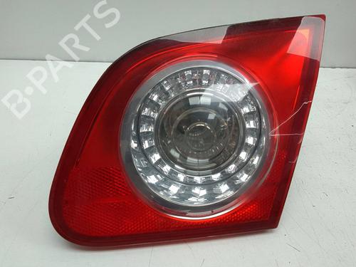 Feu de coffre droit VW PASSAT B6 (3C2) 1.6 TDI (105 hp) 26055017