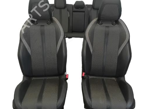 Set sedili Set sedili PEUGEOT 308 III (FB_, FH_, FP_, F3_, FM_) Hybrid 136 (FPHPYC) (136 hp) 36799609 36799609