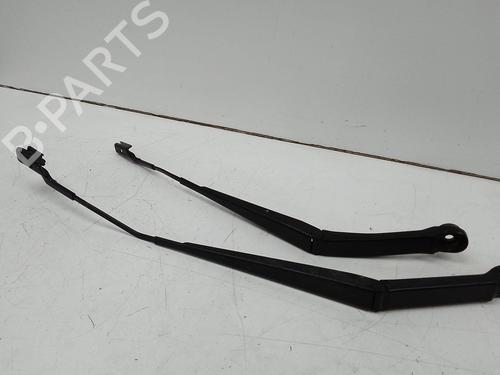 Used Front wipers mechanism Front wipers mechanism JAGUAR E-PACE (X540) 2.0 D150 AWD (150 hp) 19179236 19179236