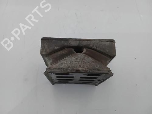 Used Front bumper bracket MERCEDES-BENZ SPRINTER 3,5-t Van (B906) 309 CDI (906.631, 906.633, 906.635, 906.637) (88 hp) 25753382