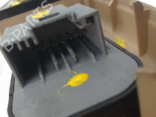 Left front window switch VW PASSAT B6 (3C2) 1.6 TDI | BP22617268I27 - Image 3