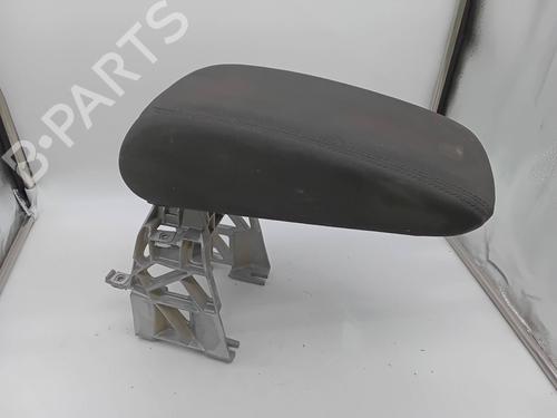 Used Armrest / Center console AUDI A3 (8V1, 8VK) 1.6 TDI (115 hp) 28146081