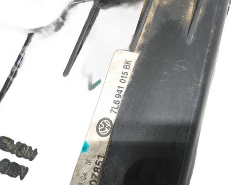 Left headlight VW TOUAREG (7LA, 7L6, 7L7) 3.0 V6 TDI | BP30506422C28