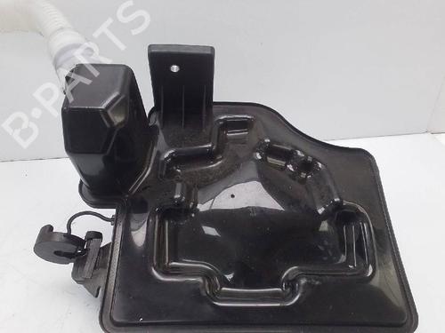 Used Windscreen washer tank SKODA RAPID (NH3, NK3, NK6) 1.6 TDI (115 hp) 24464360