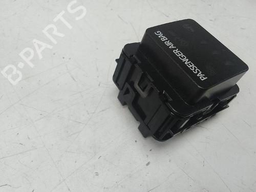 Used Electronic module TOYOTA AURIS Estate (_E18_) 2.0 D-4D (ADE186_) (124 hp) 18585526