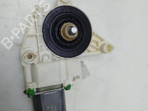 Used Left front window motor MERCEDES-BENZ V-CLASS (W447) V 250 CDI / d (447.811, 447.813, 447.815) (190 hp) 24606767