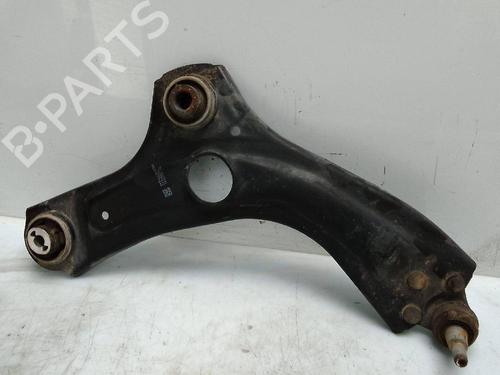 Used Right front suspension arm RENAULT CAPTUR II (HF_) TCe 100 (HFMT) (101 hp) 25152988