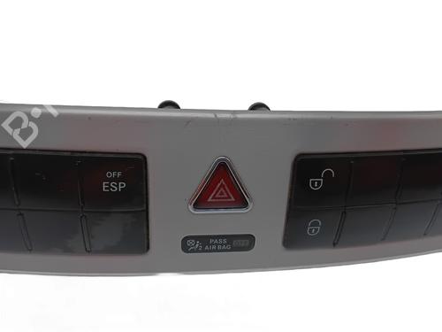 Switch MERCEDES-BENZ C-CLASS Coupe (CL203) C 180 Kompressor (203.746) | BP30195449I30 