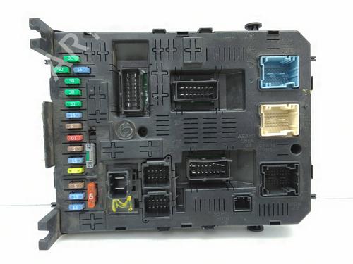 Used Fuse box Fuse box PEUGEOT 308 I (4A_, 4C_) 1.6 16V (120 hp) 21392857 21392857