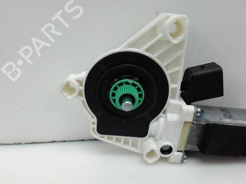 Right front window motor MERCEDES-BENZ CLA Coupe (C117) CLA 200 CDI / d (117.308) | BP24463863E20 