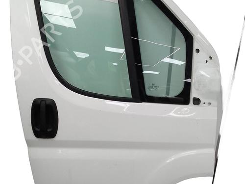 right-front-door-citroen-jumper-ii-van-20-bluehdi-110-sin-referencia-2006-22598908 main image