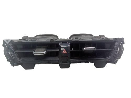 Used Air vent Air vent TOYOTA COROLLA Saloon (_E21_) 1.8 VVTi Hybrid (ZWE211) (122 hp) 18585723 18585723