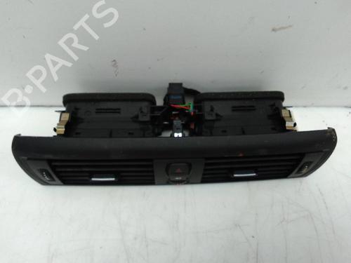 Air vent BMW 1 (F21) 116 d 920711613