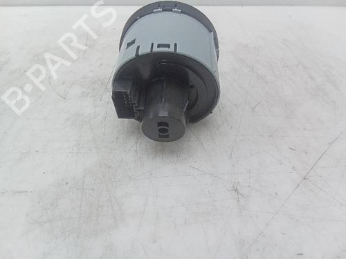 Used Switch SKODA OCTAVIA III Combi (5E5, 5E6) 2.0 TDI (150 hp) 26053026
