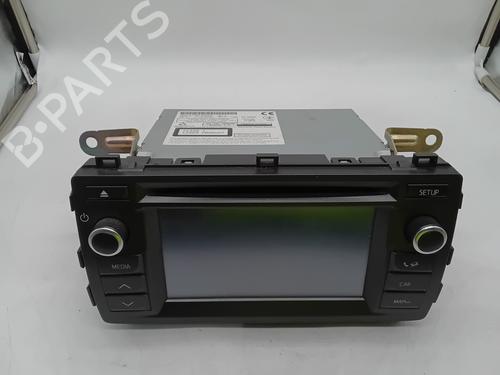 Used Display monitor TOYOTA AURIS Estate (_E18_) 1.6 (ZRE185_) (132 hp) 29396570