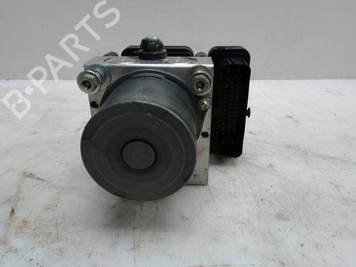 Used ABS pump JAGUAR F-PACE (X761) 2.0 TD4 AWD (180 hp) 26053776