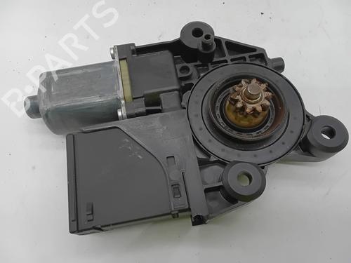 Right front window motor RENAULT MEGANE III Hatchback (BZ0/1_, B3_) 1.2 TCe (BZ2B, BZ11) | BP29385416E20 