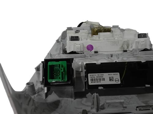 Interior roof light PEUGEOT 3008 II SUV (MC_, MR_, MJ_, M4_) 1.5 BlueHDi 130 | BP30506254I8