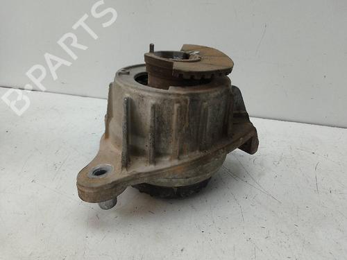Used Engine mount MERCEDES-BENZ V-CLASS (W447) V 250 BlueTEC / d (447.811, 447.813, 447.815) (190 hp) 20115493