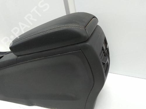 Used Middle console MERCEDES-BENZ GLA-CLASS (X156) GLA 220 CDI 4-matic (156.905) (170 hp) 22226629