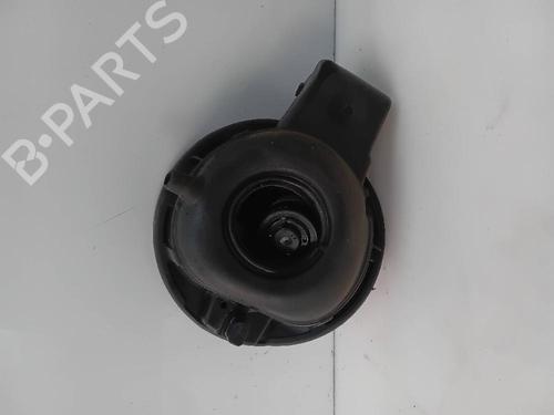Used Fuel flap VW GOLF VI (5K1) 2.0 TDI (140 hp) 23882737