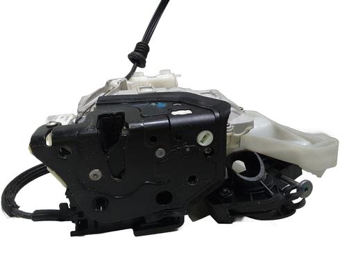 Front right lock VW PASSAT B6 Variant (3C5) 2.0 TDI 16V | BP32233202C97