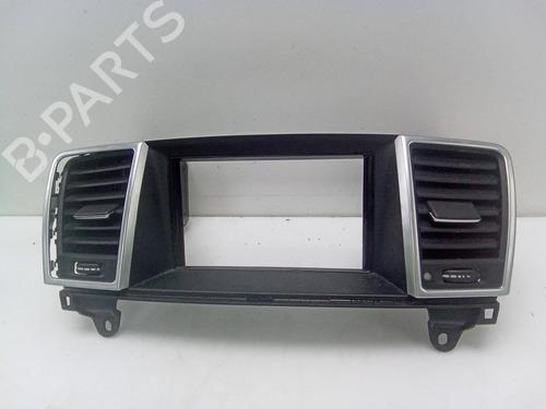 Used Air vent MERCEDES-BENZ M-CLASS (W166) ML 350 BlueTEC 4-matic (166.024, 166.023) (258 hp) 28147717