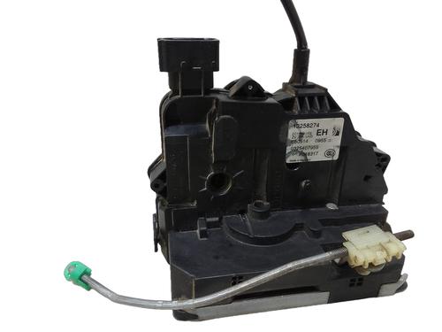 front-right-lock-opel-corsa-d-s07-2006-2007-2008-2009-2010-2011-2012-2013-2014-2015-35899320 main image