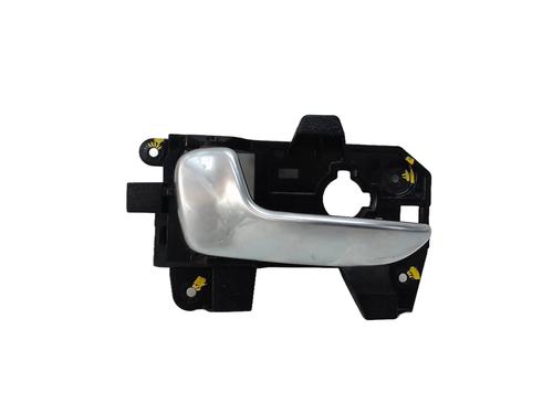 front-left-interior-door-handle-kia-carens-iv-82613rp000-2013-18586600 main image