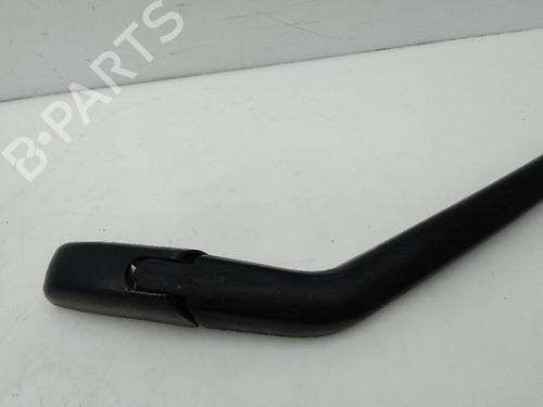 Used Rear windshield wiper arm TOYOTA YARIS (_P13_) 1.5 Hybrid (NHP130_, NHP130) (101 hp) 23643358