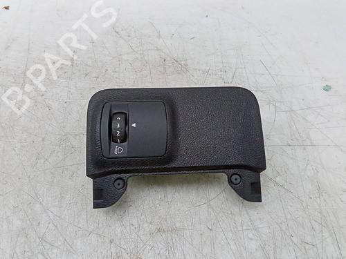 other-renault-megane-iv-hatchback-b9amn_-12-tce-100-b9ms-251902972r-2015-18957249 main image