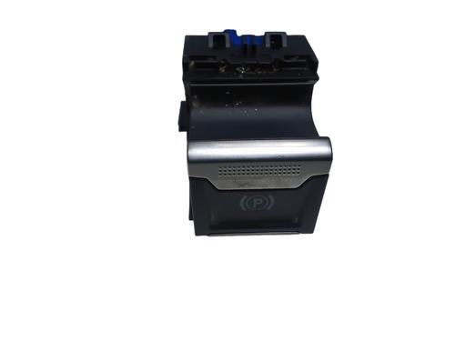 håndbremse håndbremse PEUGEOT 308 III (FB_, FH_, FP_, F3_, FM_) BlueHDi 130 (FBYHZL, FBYHZT) (131 hp) 34239640 34239640