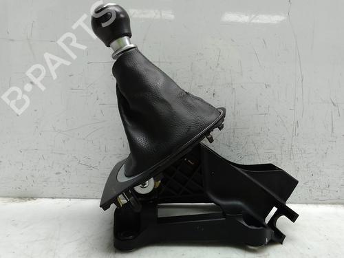 Used Gear lever TOYOTA VERSO (_R2_) 1.6 D4-D (WAR20_) (112 hp) 31013700