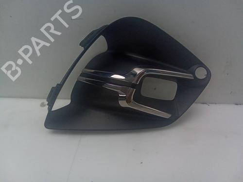 Used Grille RENAULT CLIO V (B7_) 1.0 TCe 100 (B7MT) (101 hp) 26160641