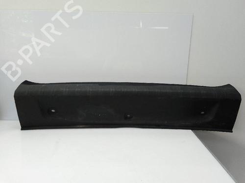 Tailgate trim PEUGEOT 308 II (LB_, LP_, LW_, LH_, L3_) 1.2 VTi 72 | BP20694294C151 