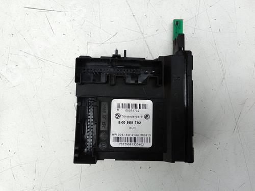 Used Electronic module Electronic module VW TOURAN (1T3) 1.6 TDI (105 hp) 18585276 18585276