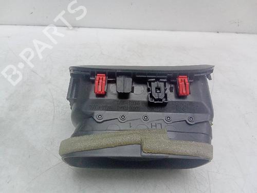 Used Air vent TOYOTA YARIS (_P21_, _PA1_, _PH1_) 1.0 (KSP211) (72 hp) 18957158