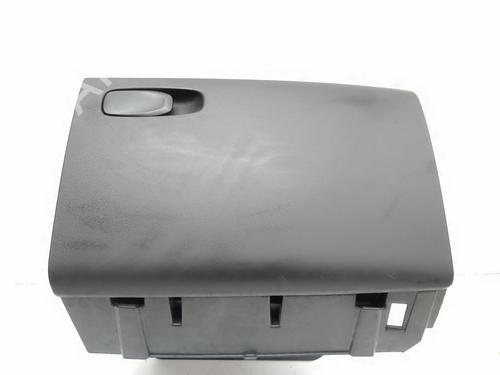 Used Glove box Glove box VOLVO V40 Hatchback (525) D3 (150 hp) 18578905 18578905