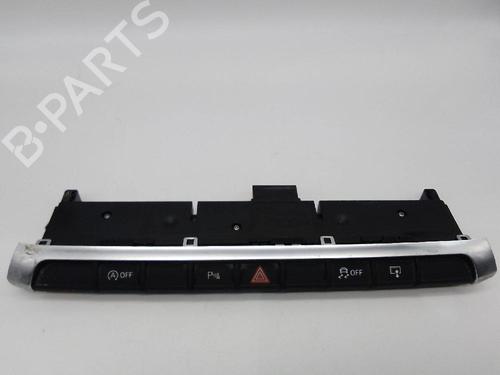 Used Switch VW PASSAT B8 (3G2, CB2) 2.0 TDI 4motion (150 hp) 25045827