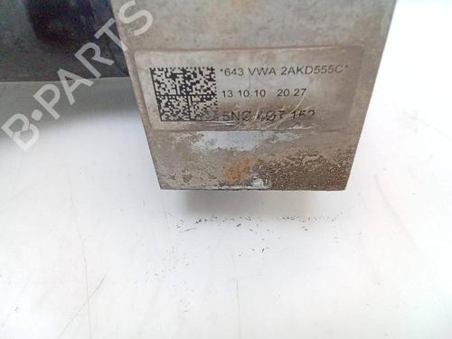 Used Right front suspension arm VW TIGUAN (5N_) [2007-2018]  26157981