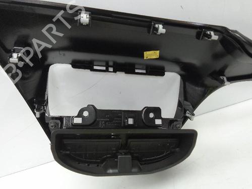 Air vent PEUGEOT 208 I (CA_, CC_) 1.2 VTI 82 | BP21678140I21