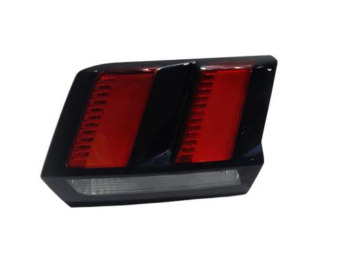 Used Right tailgate light PEUGEOT 3008 II SUV (MC_, MR_, MJ_, M4_) 1.2 THP/ PureTech 130 (MRHNSM, MRHNSU, MRHNSJ, MRHNYW,... (131 hp) 30613669