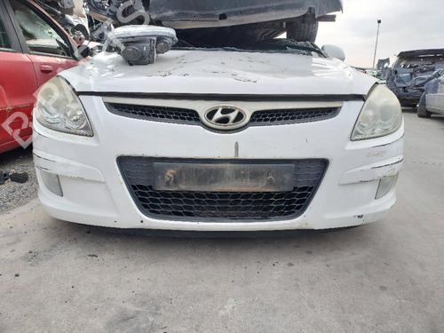 Used Front bumper HYUNDAI i30 (FD) 1.4 (105 hp) 18573607