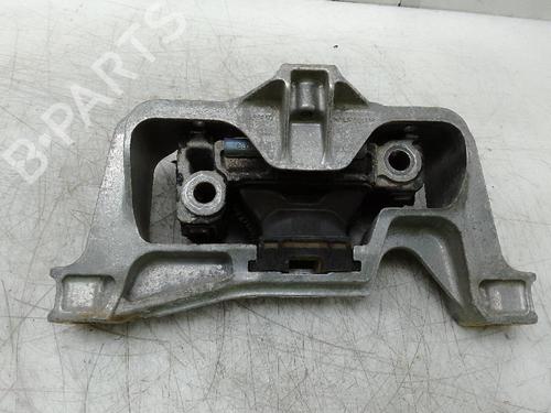 Used Engine mount MERCEDES-BENZ A-CLASS (W176) A 200 CDI / d (176.008) (136 hp) 21125848