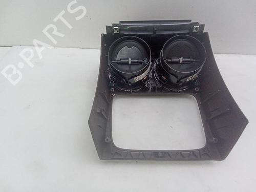 Used Air vent MITSUBISHI PAJERO III (V7_W, V6_W) 3.2 Di-D (V68W) (160 hp) 18839499