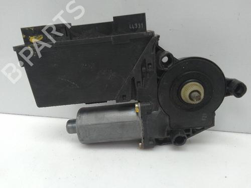 Used Left front window motor AUDI A4 B7 (8EC) [2004-2009]  21783488