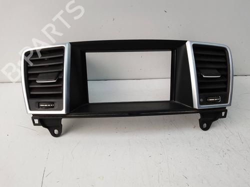 Used Air vent Air vent MERCEDES-BENZ M-CLASS (W166) ML 350 BlueTEC 4-matic (166.024, 166.023) (258 hp) 19643056 19643056