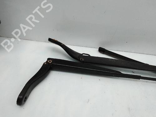 Used Front windshield wiper arm PEUGEOT 208 II (UB_, UP_, UW_, UJ_) 1.5 BlueHDI 100 (102 hp) 22521627