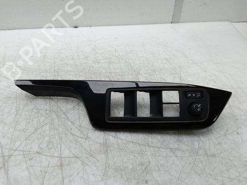 Used Mirror switch Mirror switch TOYOTA C-HR (_X1_) 1.8 Hybrid (ZYX10_, ZYX11_, ZYX10R, ZYX11R) (122 hp) 18597770 18597770